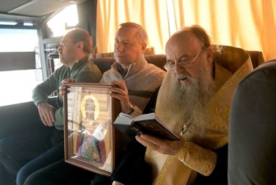 Губернатор Беглов принял участие в «молитвенном объезде» Санкт-Петербурга